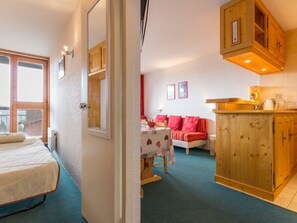 1 bedroom, free WiFi