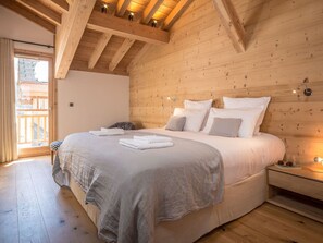 Room - Luxury ski-in chalet with sauna and hot tub in Saint-Martin-de-Belleville (Saint-Martin-de-Belleville)