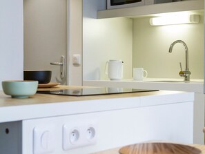 Fridge, microwave, stovetop, dishwasher - Renovated Studio 4 pers, Balcony, Free Wifi (Les Arcs 1800)