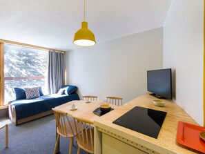 Interior - Renovated Studio 4 pers, Balcony, Free Wifi (Les Arcs 1800)
