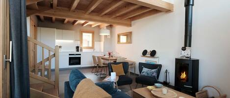 TV, peis og DVD-spiller