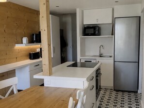 Coffee/tea maker, fridge, oven, stovetop - Cozy 3-room apartment, 6/7 pers, WiFi, near station (Les Arcs 2000)