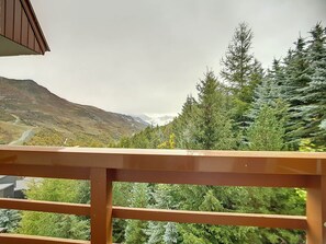 Property grounds - Renovated studio at slopes, balcony, sleeps 4, Les Menuires (Les Menuires)