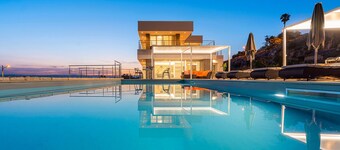 Luxury sea front villa with pool, Plemmirio, Syracuse