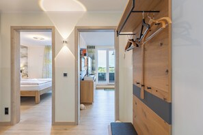 2 bedrooms, iron/ironing board, free WiFi