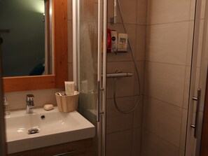 Hair dryer