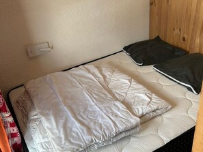 2 bedrooms