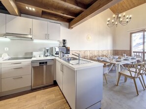 Frigorifero, forno, lavastoviglie, macchina per tè/caffè