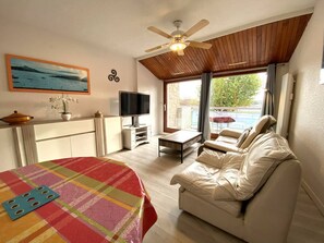 2 bedrooms, free WiFi - Apartment with WIFI, parking, balcony-terrace and elevator in Perros-Guirec (Perros-Guirec)