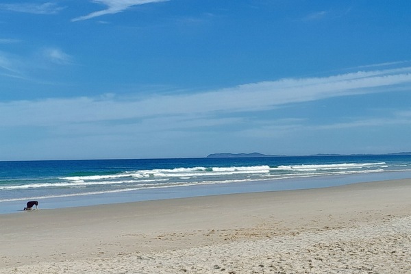 South Golden Beach is a short 12 mins drive east.
