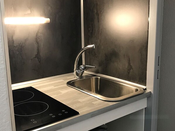 Fridge, microwave, coffee/tea maker