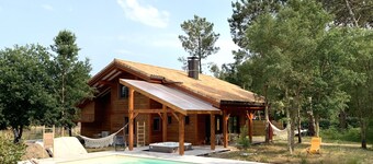 Chalet beneath the Oaks - Pool, Spa & Coastal Escape