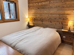 Room - Les Gets: 2-bed apartment with terrace and WIFI, near center and slopes (Les Gets)