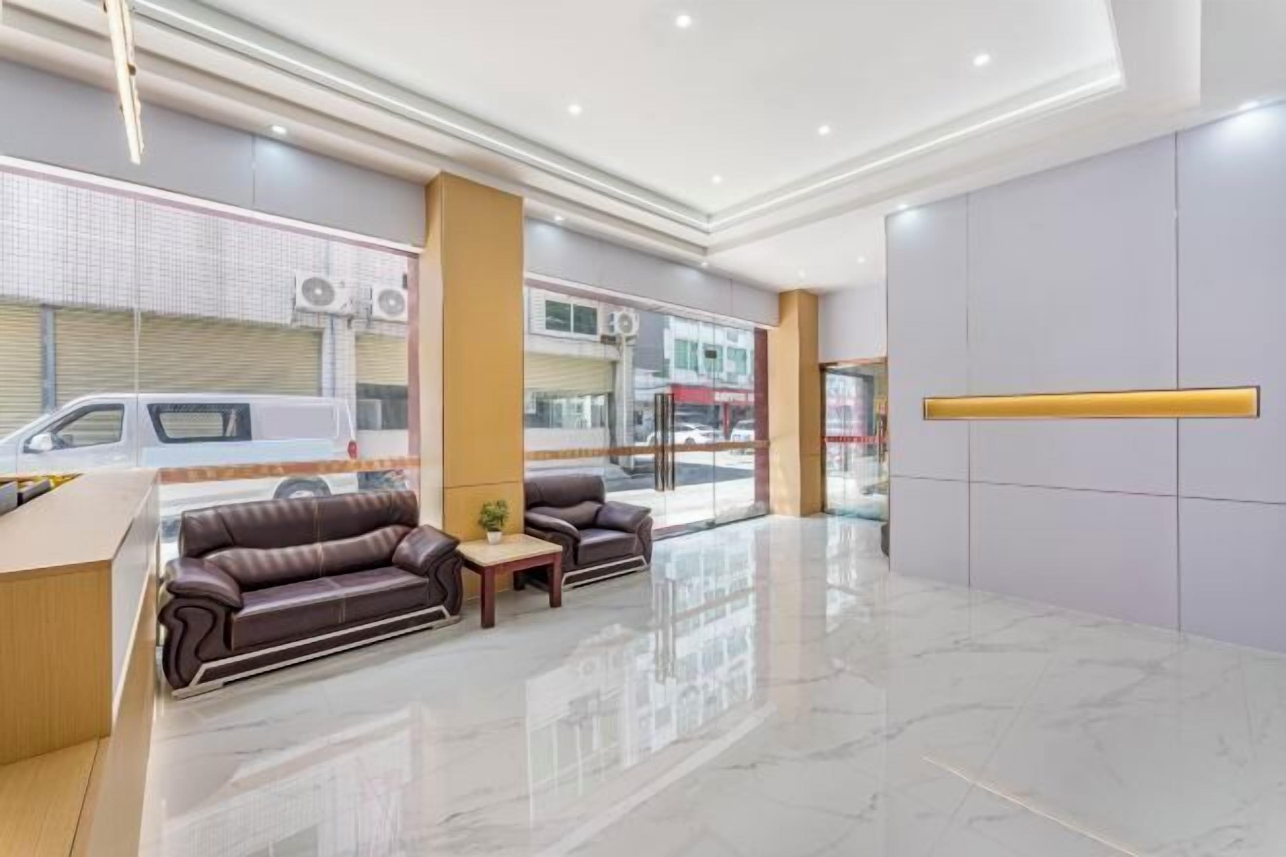 المنشأة من الداخل