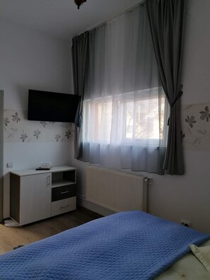 6 Schlafzimmer, WLAN, Bettwäsche