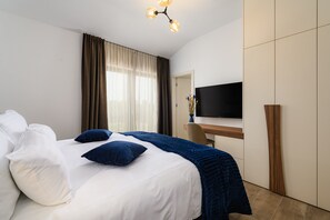 4 Schlafzimmer, Zimmersafe, Bügeleisen/Bügelbrett, kostenloses WLAN