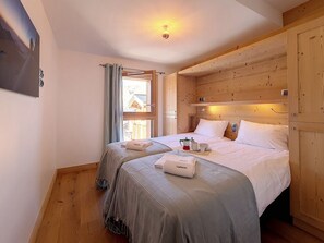 7 bedrooms, free WiFi - Spacious chalet with sauna, slope access, Wi-Fi and parking (Saint-Martin-de-Belleville)
