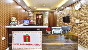 Reception - Hotel Noida International (Noida)