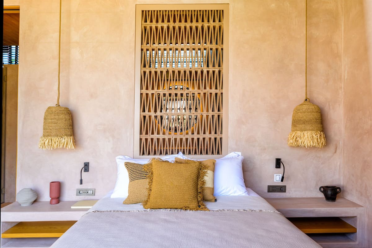 Superior Poolside Room