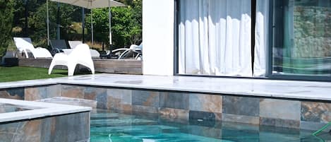 Utomhuspool