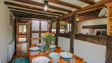 Cottage | Interior