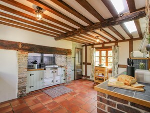 Cottage | Interior - 46-47 Lydbury North (Lydbury North)