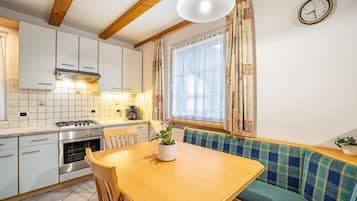 Kühlschrank, Ofen, Herdplatte, Geschirrspüler