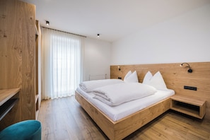 2 bedrooms, free WiFi, bed sheets, wheelchair access