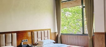 Qincaige Hostel