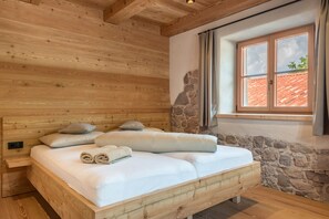 2 bedrooms, free WiFi, bed sheets - Holiday Apartment Egger an der Lahn - Forest with Mountain View, Terrace and Wi-Fi (San Genesio)