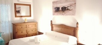 Holiday Home Nuevas Poblaciones with Mountain View, Pool & Wi-Fi