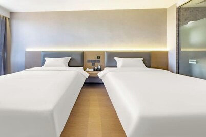 Shankee Chain Hotel (Zhuhai Jing'an Bridge)