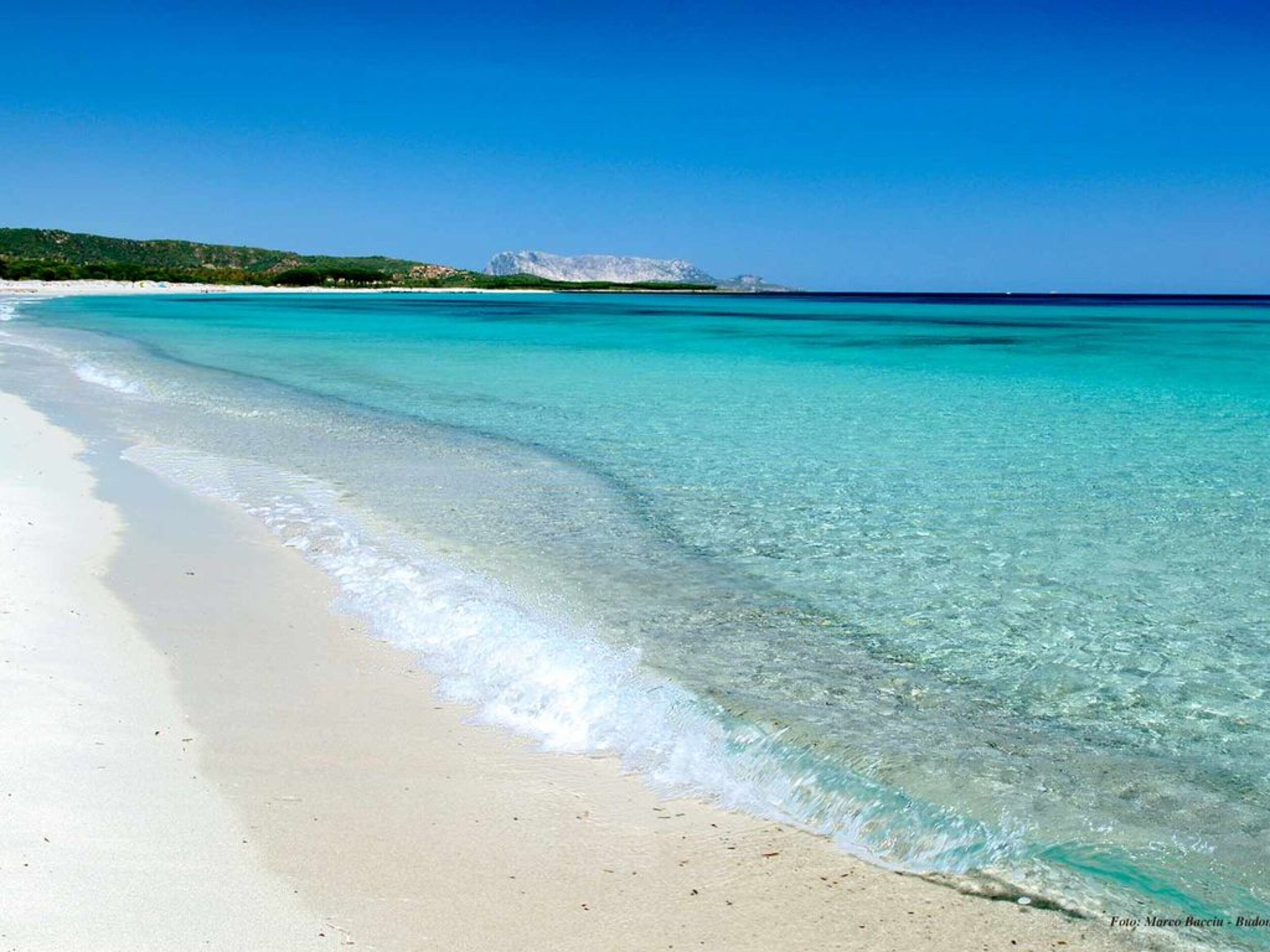 Una spiaggia nelle vicinanze