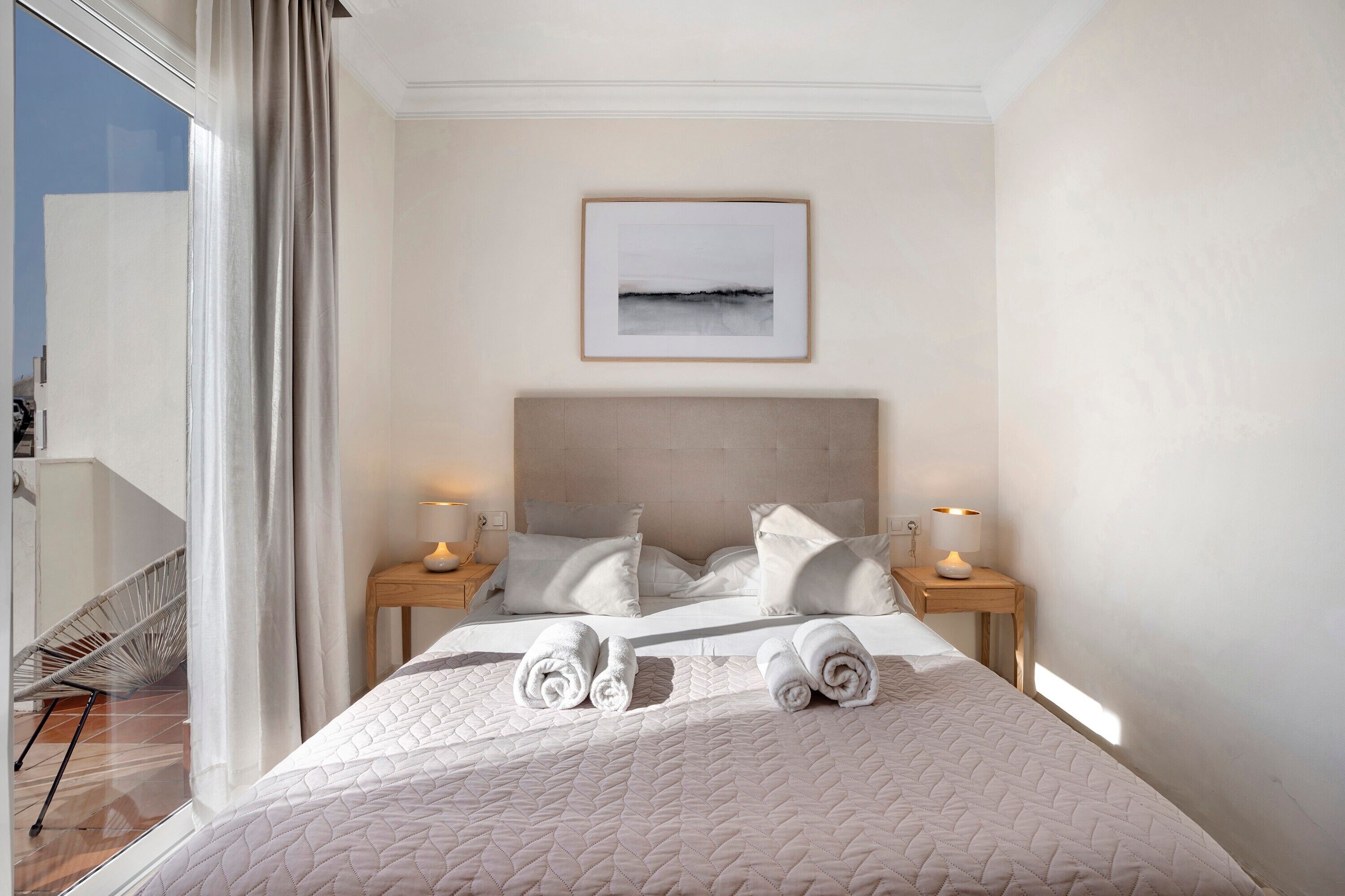 3 slaapkamers, een strijkplank/strijkijzer, gratis wifi, beddengoed