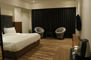 Deluxe Room | In-room safe, soundproofing, iron/ironing board, free WiFi - Hotel The Sawai (Jaipur)