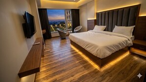 Zimmersafe, schallisolierte Zimmer, Bügeleisen/Bügelbrett