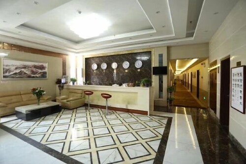 Huamei Holiday Hotel