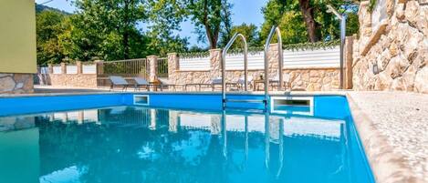 Piscine extérieure