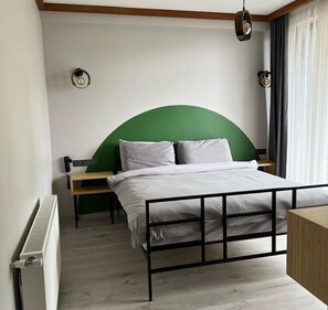 Economy Room