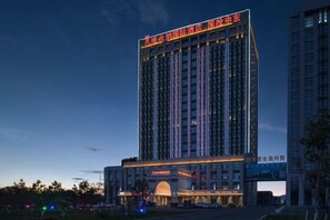 Exterior - Vienna International Hotel (Jilin Guotou Zhongdong) (Jilin City)