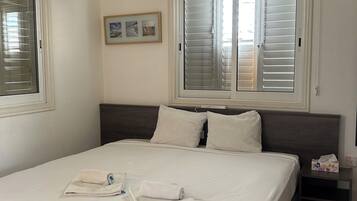 Economy Double Room | In-room safe, blackout drapes, soundproofing, free WiFi