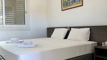 Economy Double Room | In-room safe, blackout drapes, soundproofing, free WiFi