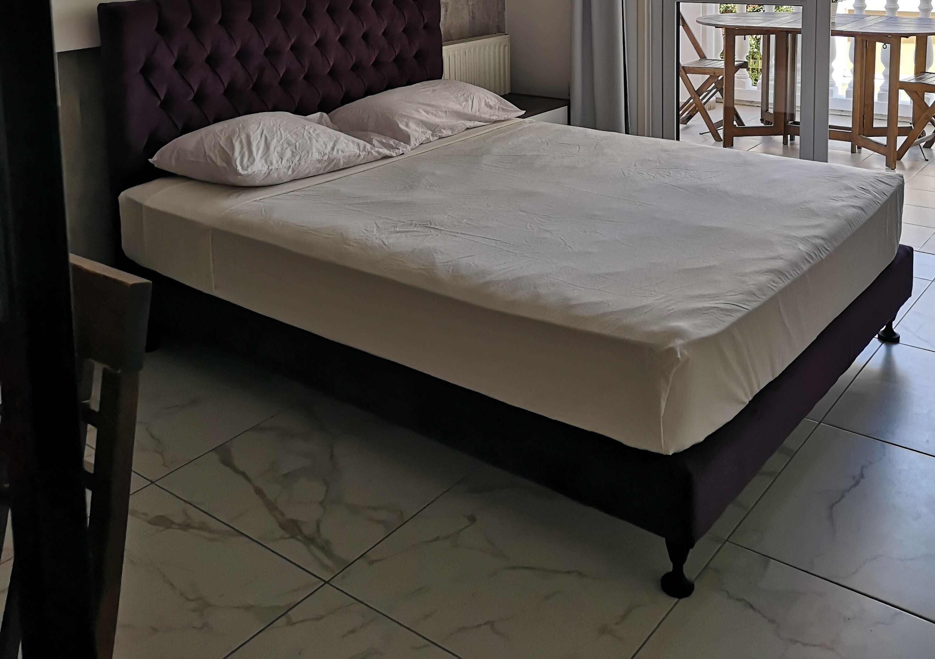 خزنة داخل الغرفة وستائر تعتيم وتجهيزات عازلة للصوت وواي فاي مجانًا