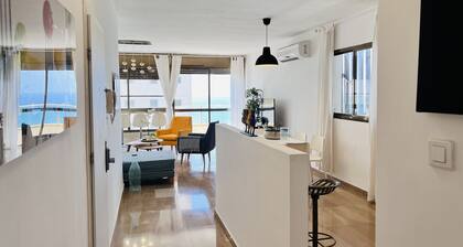 MIKLAT Elegant Apt with Balcony & Sea View by FeelHome