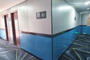Unclassified image, 3 of 31, button - the 80youth Chain Hotel from Dongguan (Dongguan)