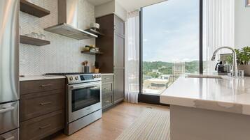 Fridge, microwave, oven, stovetop