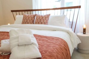 4 Schlafzimmer, Bügeleisen/Bügelbrett, WLAN, Bettwäsche