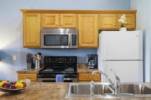 Condo, Multiple Beds, Balcony, Golf View (Holiday Ridge Retreat 10) | Private kitchen | Coffee/tea maker