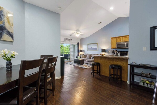 Condo, Multiple Beds, Balcony, Garden View (Holiday Ridge Retreat Duo) | Living area