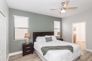 7 bedrooms, free WiFi - Mansion on Mrytlewood (Davenport)